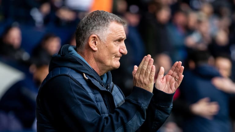 Sunderland in talks to sign right-back from PSG